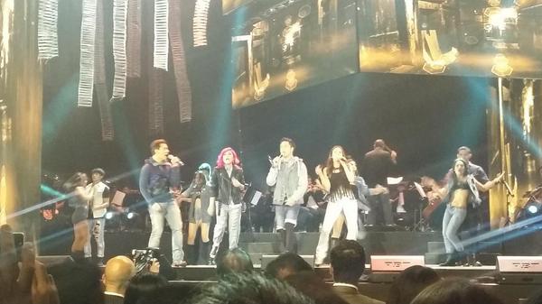 myxglobal's tweet photo. @realeriksantos @YengPLUGGEDin @sam_concepcion @anakarylle opens #HimigHandogPPopLoveSongs2014 http://t.co/69dBJ0j68M