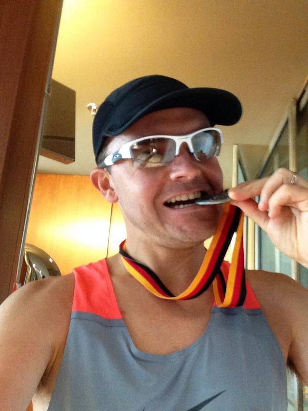 Beautiful day in Berlin, great legs until 35k, too much water then my stomach did not like it...long 7k to finish...