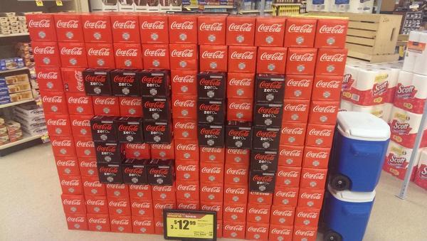 christophetaitt's tweet image. Hey @JeffGordonWeb even the Acme in Dover is rooting for you #NASCAR #cokefail