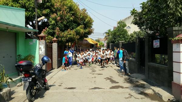 Marathon kelurahan karasak <a href="/ridwankamil/">Ridwan Kamil</a>  <a href="/SEVENTHREEcloth/">SEVENTHREE</a> <a href="/ishapuspita/">Risha</a> @andriiiiiiie <a href="/febripratamaaa/">Febri Pratama</a> <a href="/vina_pratiwii/">VINNA</a>