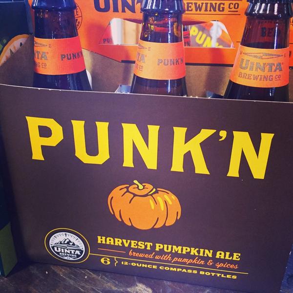 nina_jaxson's tweet photo. @UintaBrewing My new favorite Pumpkin beer, @CapeCodBrewFest great event #capecodbrewfest #pumpkinbeer http://t.co/vkgRckx93O