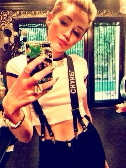 BuMfr13's tweet photo. @BuMfr13
たくさんRTありがとうです😿💗
こちらはjapanesesmilerのアカです。みんなと関われて 共有できて 嬉しいです😋
どんどんRTしてね!
#RTの数だけmileyの画像の企画
#BSAForMiley http://t.co/n0XyjkoFMy