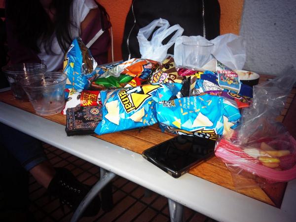 laura90balma's tweet photo. Domingos de resakona.... @AsierBalmaseda http://t.co/X8z3F1M4CK