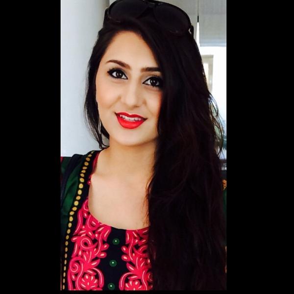 CristopherMnds's tweet image. Walk like you have three men walking behind you- Oscar De La Renta #CloseUp #TakenInTunisia #AprilTime #Walk #Thr...