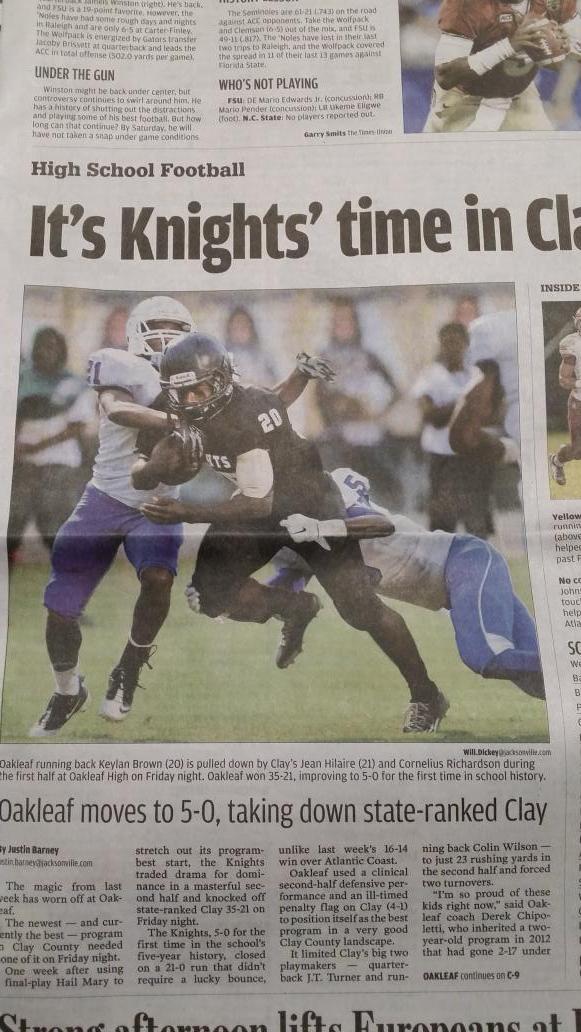CharlesTheGr8's tweet image. Keylan @KeyBreezy02 on the front page of the Florida Times #OakleafFootball @OakleafFootball 5-0 #Knights