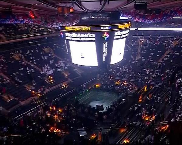 Ayescha_Khalid's tweet photo. Jam packed Madison Square awaits PM Modi.  #ModiAtMadison http://t.co/HSW0VgeRln"
