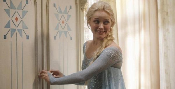 enews's tweet photo. Frozen is coming to Once Upon a Time tonight! Here are 9 things to know (spoiler alert!) http://t.co/kfoexF0KtU http://t.co/Kf6YZMRugP