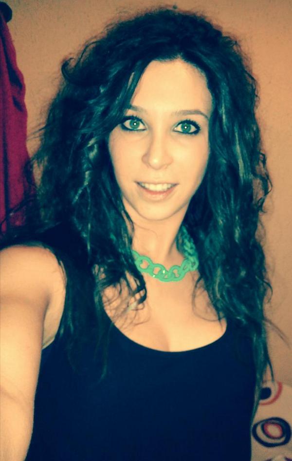 Geeeemmaaaa's tweet photo. Aprendí que aveces el que arriesga no pierde nada, y que perdiendo también se gana http://t.co/ZBKQlqSJeh