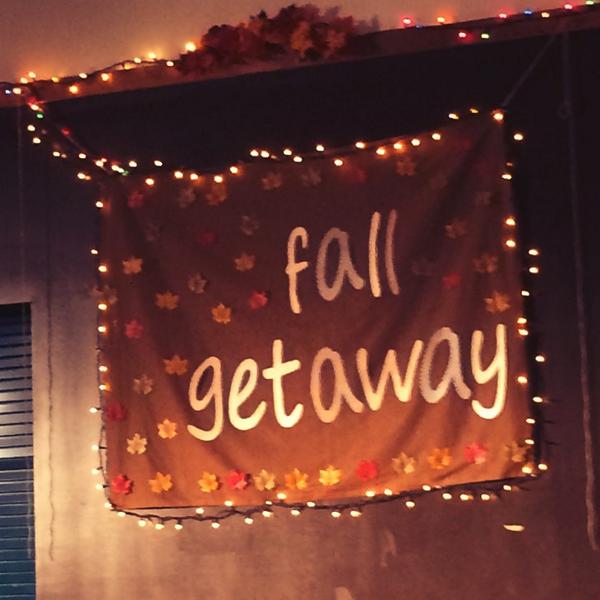 NMconfroy's tweet photo. Fall Getaway was awesome! Gotta love the Cru fam! http://t.co/2LSi7SK3MV