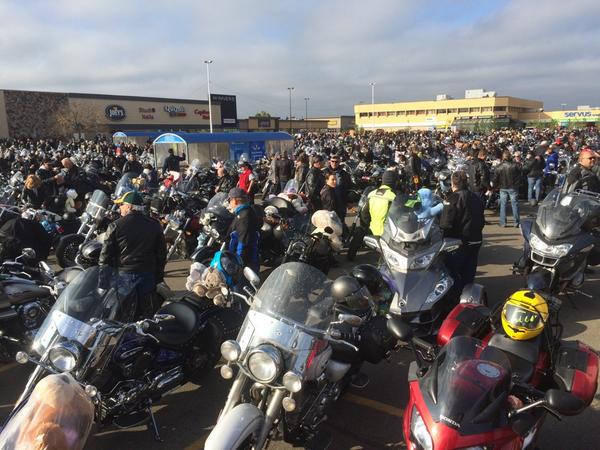 KootenayGreg's tweet photo. Pretty soon there'll be no room for bikes. #yeg #santatoyrun http://t.co/WamjhiZ5bt