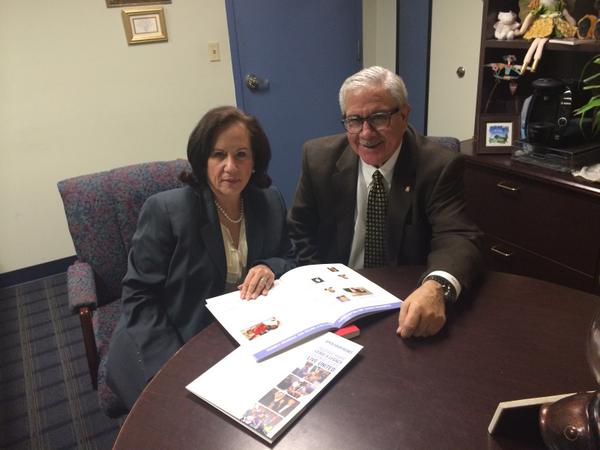 EnidWeisman's tweet photo. Meeting with Harve Mogul, president and CEO of United Way of #MiamiDade. http://t.co/mWVQDZLNyb