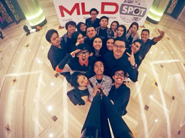 christoferzeb's tweet photo. crew @IdInvashion http://t.co/nw50nIgILu
