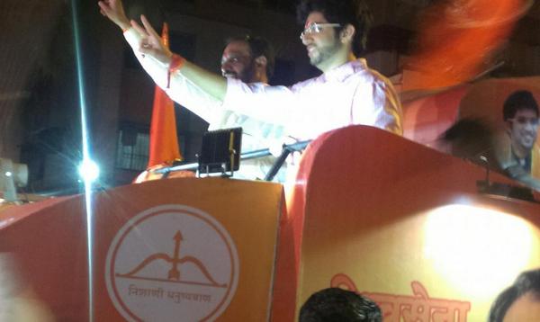 nikvaibhav3's tweet photo. #mission 150
#UTHamaharashtra
#UTforCm http://t.co/nbbTx3zk8t