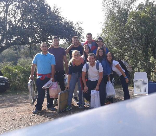 rocio_gm92's tweet photo. Pedazo de dia en la sierra ♡♡ @JaviLora1 @Coloradodani @Antonio_rg1 @FanyVJ @javifr92 @MarcoArdite @MdmMartin92 http://t.co/z4RImyNrxY