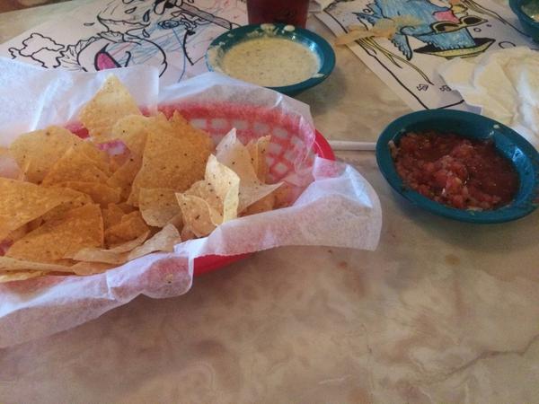 NWingfeld's tweet photo. This is how salsa is suppose to taste! @ChuysRestaurant #PurposeInLife #FreshIsBest #Love http://t.co/RMbaTSIqAm