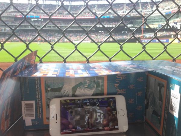 Carlos_Herrera_'s tweet image. Watching the @Mets game &amp;amp; enjoying the @nfl on the iPhone #iGotProblems