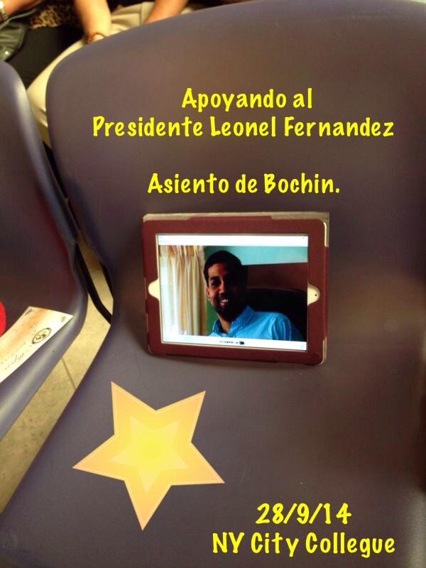 No podre asistir al encuentro con el Pte <a href="/LeonelFernandez/">Leonel Fernández</a> en NYC, pero mi madre me mando esta foto, estoy en espiritu