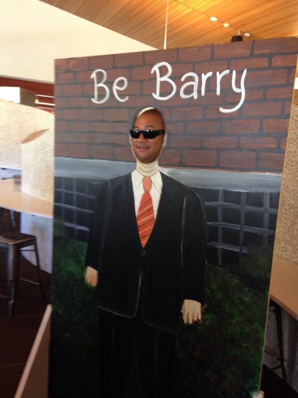 akgonzal327's tweet photo. So many people wanting to #bebarry #brunchwithbarry. http://t.co/QNP50Gm4cg