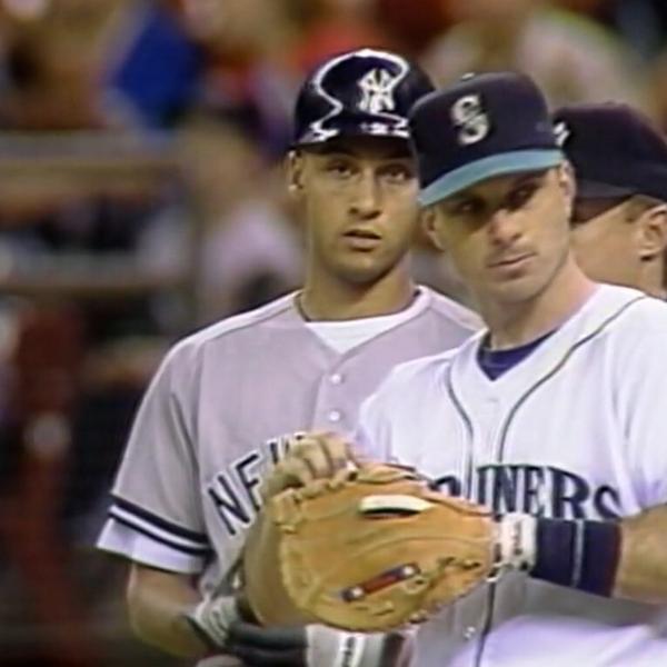Cut4's tweet photo. Derek Jeter after hit No. 1 and 3,465. #FarewellCaptain http://t.co/2a7fQXaZsU