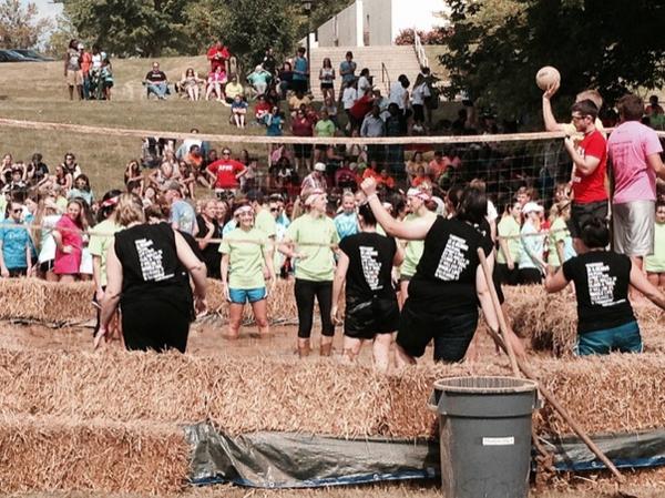 SHSUPresWhite's tweet photo. Saw first #GovRun and first #MudBowl this Family Weekend. #ILoveTraditions. @APSUALUMNI @APSUSLE @apsusga http://t.co/vJmaAEVp2Y