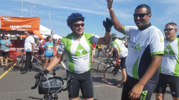 rebeckaturner's tweet photo. Way to go riders! #BikeMS #citytoshore2014 #DimensionDataAM #nexusisinc @waheedonism http://t.co/0C934B0sQc