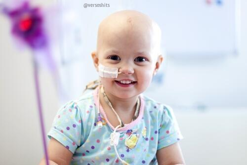 versoshits's tweet photo. Ánimo a esos niños que luchan por su vida y siempre tienen una sonrisa en su rostro. http://t.co/6XiXWcpcmQ