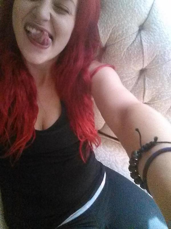 queenlacheefaa's tweet photo. “@HeadOfState_: Quote with a selfie for #NoShameSunday #HeadOfState” #causeimdrunk http://t.co/u2WneQZ00s