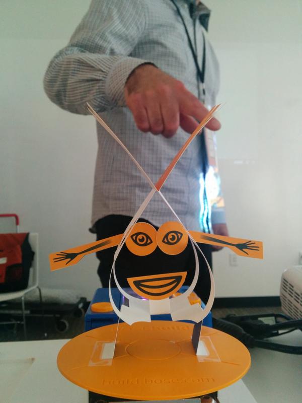 DxBoston's tweet photo. Have you checked out the @BOSEbuild workshop station? Fun stuff! #DxB2014 #Startexperimenting http://t.co/TTtp07w6fd