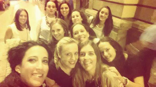 aritagarci83's tweet photo. #Sevilla #amigas #despedida #aguita @Baseluc @rakelmaiyo @visomora17 @besta_30 @Arita1910 @Aragalvezegea http://t.co/BeCS4RLE18