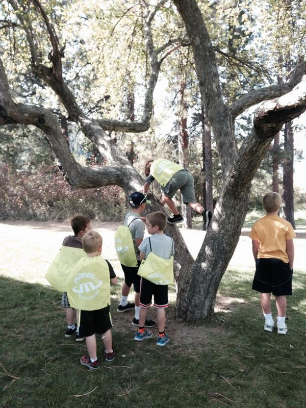 AmandaLSwan's tweet photo. The @numerica #PlanetM backpacks - and tree-climbing are a hit at #PicnicWithTheBeavers! @LandsCouncil http://t.co/6h4MEsNc3s