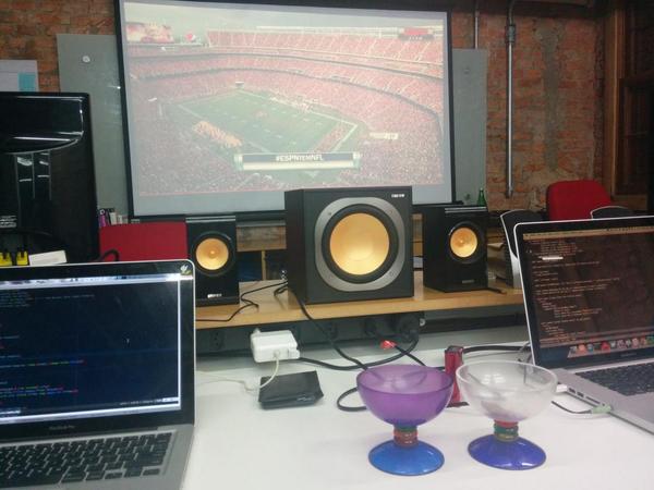 carlosgaldino's tweet image. #clojurecup, hip hop and NFL.