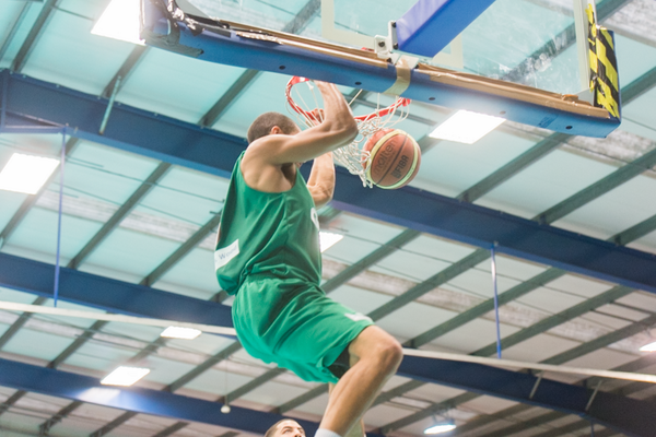 JackHindsPhoto's tweet photo. @AlzeBear @ManchesterGiant Best that I have #righttimewrongplace Too close + on the wrong side for it unfortunately! http://t.co/FJezAR6Abn
