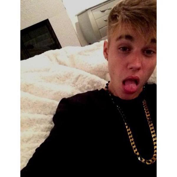 janmcccnn's tweet photo. nightttt http://t.co/JbfRwTi13n