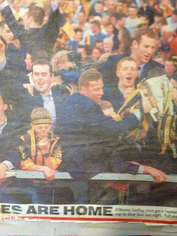 GAA_Matters's tweet photo. Check out a young Lester Ryan on the homecoming bus in 2000, Henry Shefflin in the background. Dreams do come true. http://t.co/OIKwAJYL8M