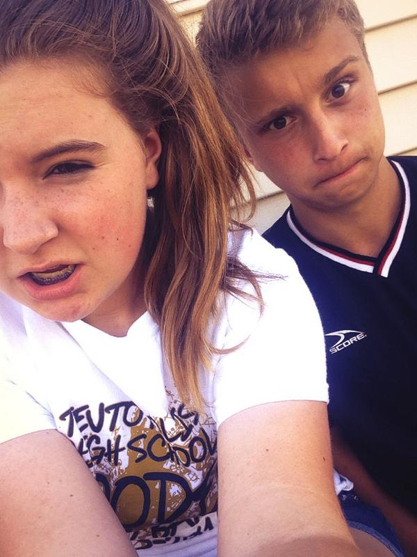 AlexKowalski97's tweet photo. @siemerlauren is bae http://t.co/AQgQDNJC3u