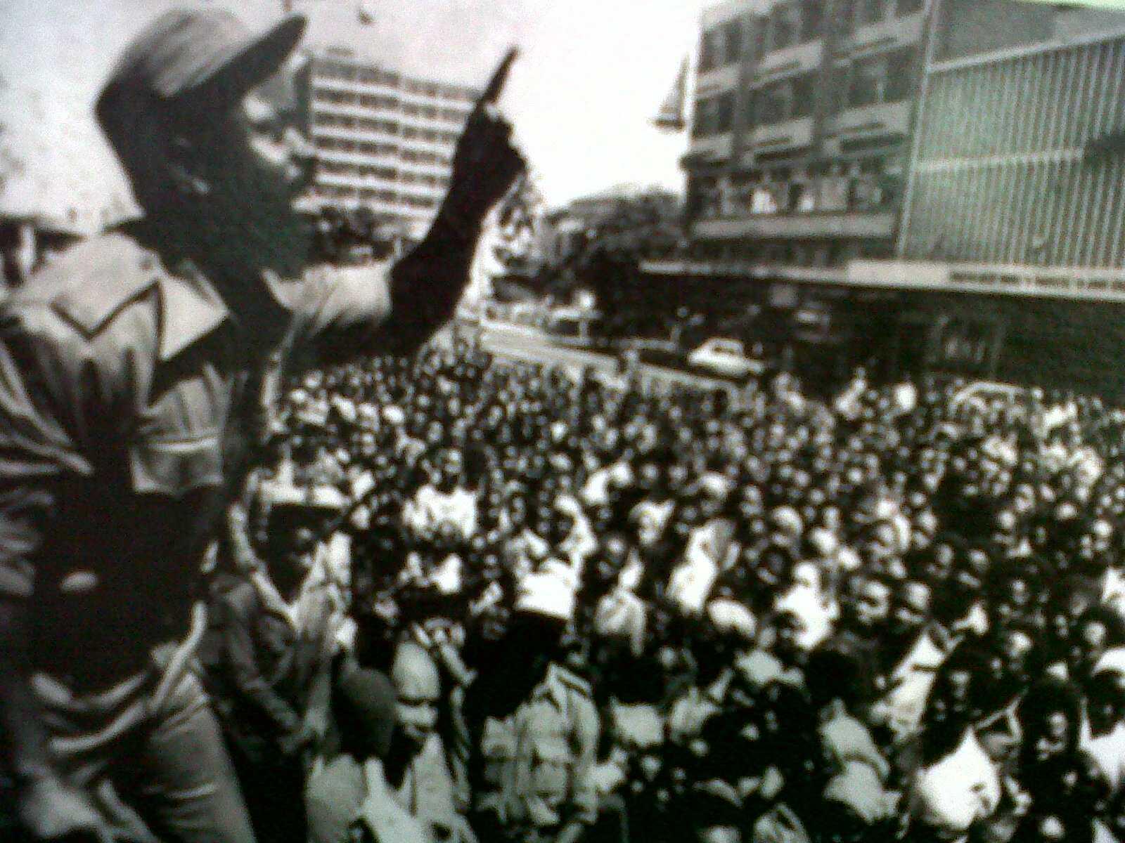  Happy Birthday daddy. Samora Machel Wld be 81 today. Son of Mozambique and Africa..  