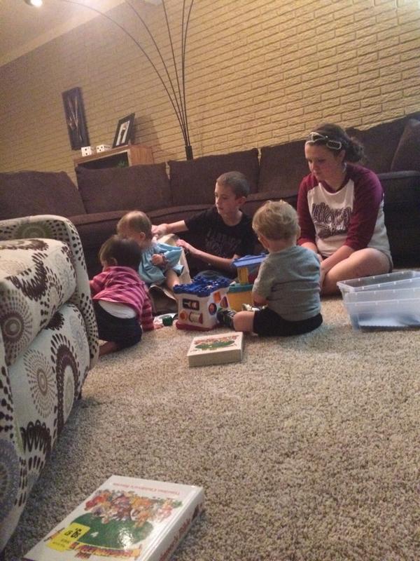 Ra2011Rachel's tweet image. Dear God you know I don't like kids! And you put me here! Amen (sarcasm)😰😰😰