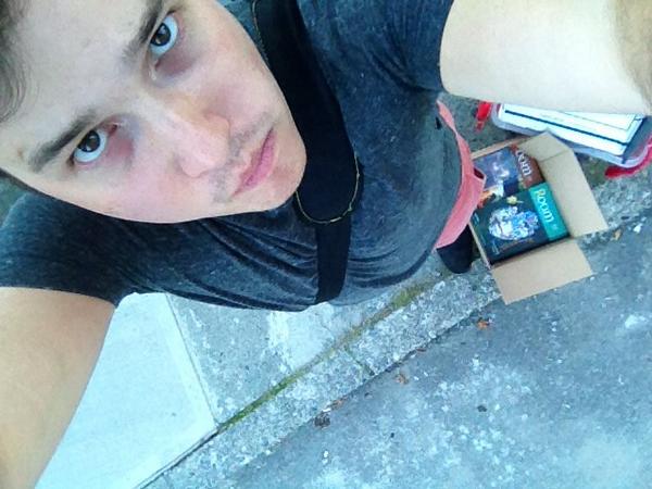 joshuadotworks's tweet photo. Stranded on georgia. 20kg of contraband @haamyue in @RoomMagazine . Waiting4 @tarynhubbard . #hiredmuscle #wordvan14 http://t.co/yoBv55iBhV