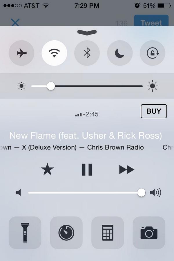 WhoIsAndreah's tweet image. My volume is all the way up &amp;amp; it sounds extremely LOW!!!😡😡😡 #iphone #volumeissues