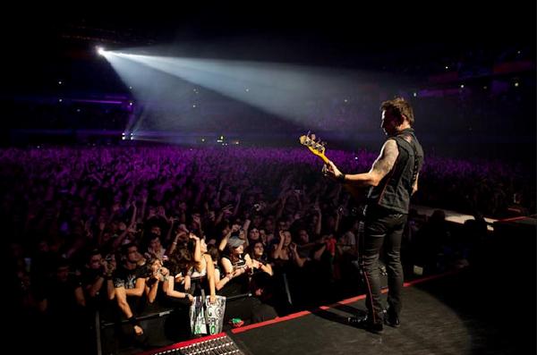 GDHistory's tweet image. 5 years ago tonight Green Day played in Lisbon Portugal greendayauthority.com/tour/show/44/