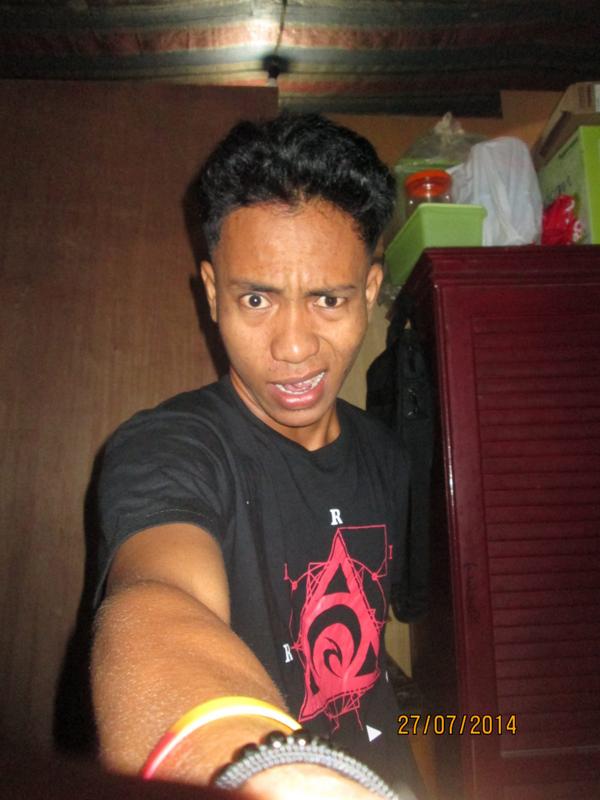 triipratamaa's tweet photo. Gifo ka saya dongoo... http://t.co/K0eqAzd62Z