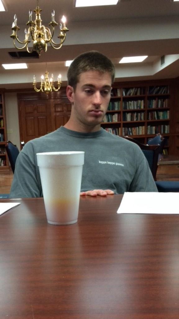 5bradbush's tweet photo. When you realize tomorrow is Monday http://t.co/Z04xSTIut9