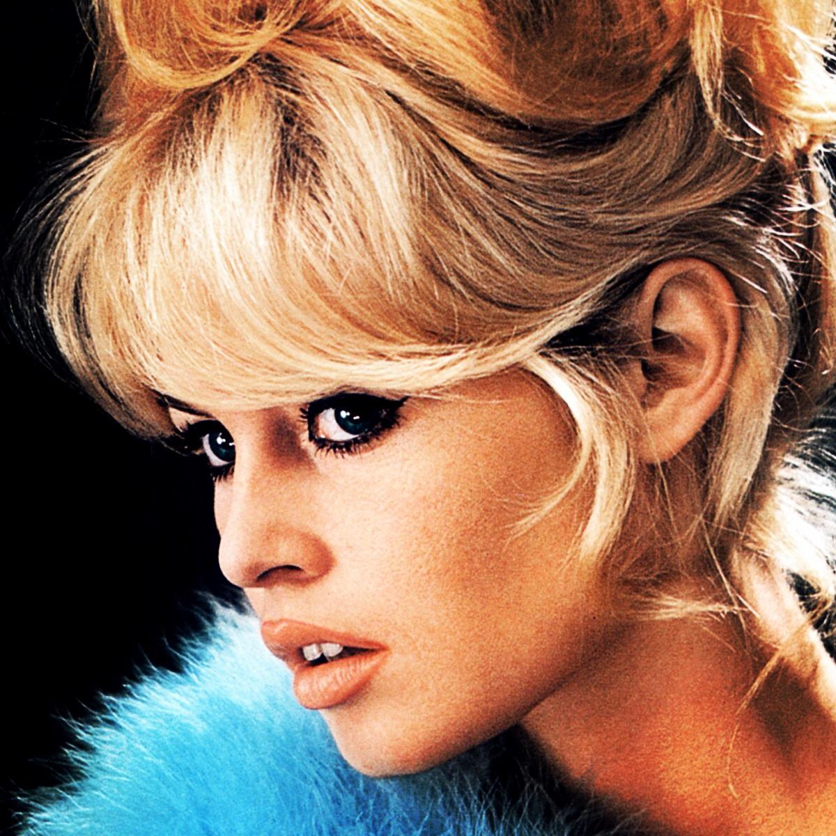 Happy birthday to an original beauty queen & icon, Ms Brigitte Bardot 