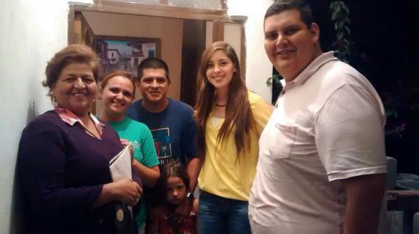 Rolando_QC's tweet photo. Seguimos trabajando Col.Morelos #InterColonias @manolojim @jasiveDavilaS @PRISaltillo http://t.co/6Y1iI9XO1J