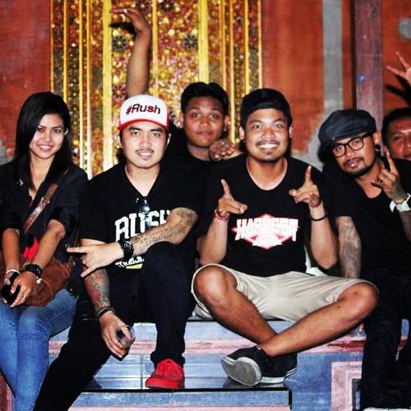 WOLFshop_'s tweet photo. #latepost#akustik#mambal http://t.co/EI67hSxcV9
