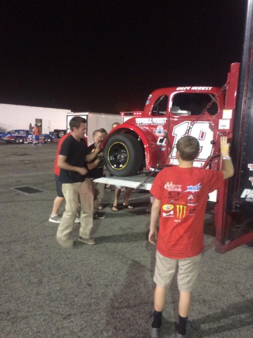 Watch Zane Smith's leaked NSFW photo on TwXstars