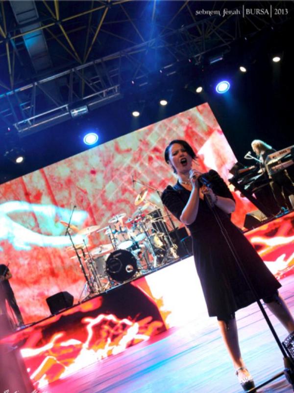 sebnemismine's tweet photo. @sebnemferah ♡ http://t.co/tCiyu5SmKz