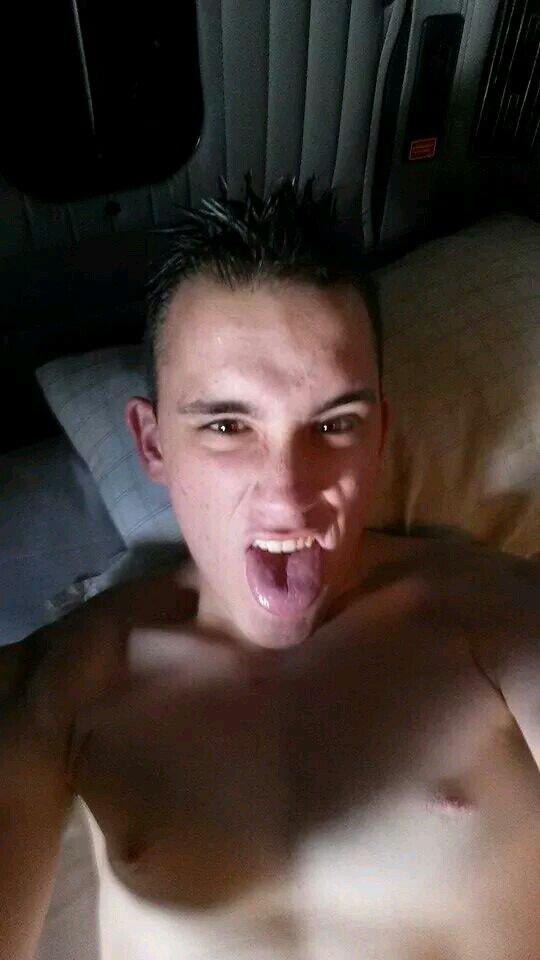 Samhigh172's tweet image. 