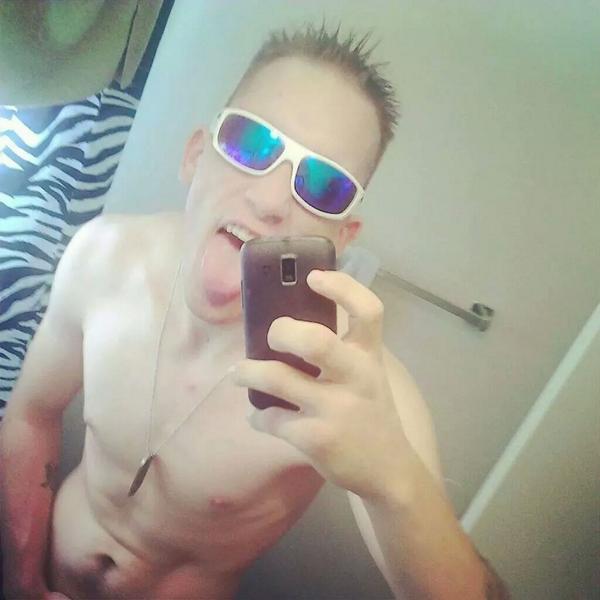 Samhigh172's tweet image. 