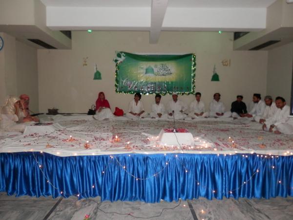 cupeshawar's tweet photo. Mehfil-e-Milad  held on  25-9-2014 at CUSIT Auditorium http://t.co/wqvYWEwcV2